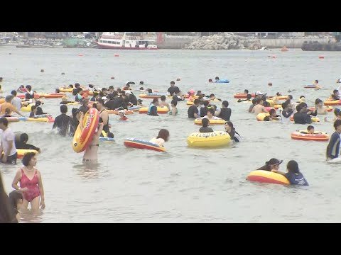 본격 피서철, 해운대 해수욕장 인파 예상
